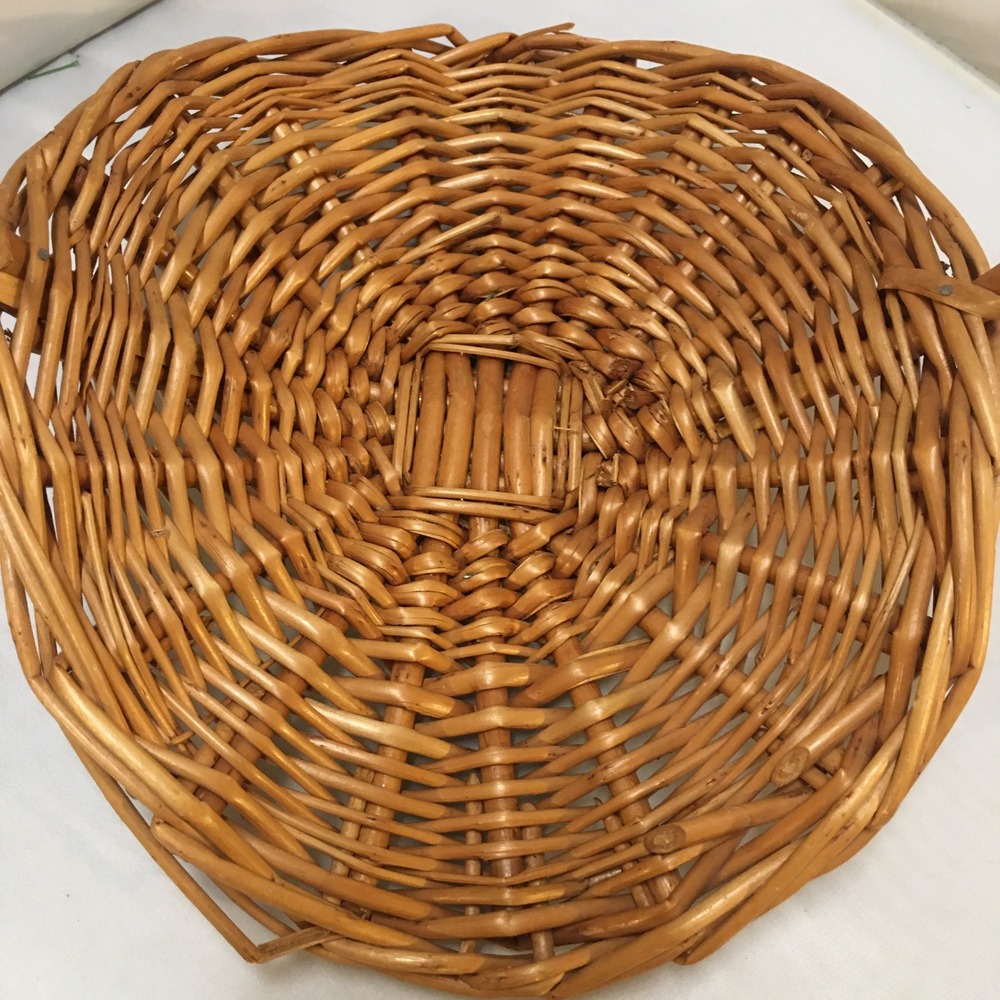 Wicker Gathering Basket Unisex Small Brown Saddle Rim Braided Handle Cottagecore - Picture 2 of 9